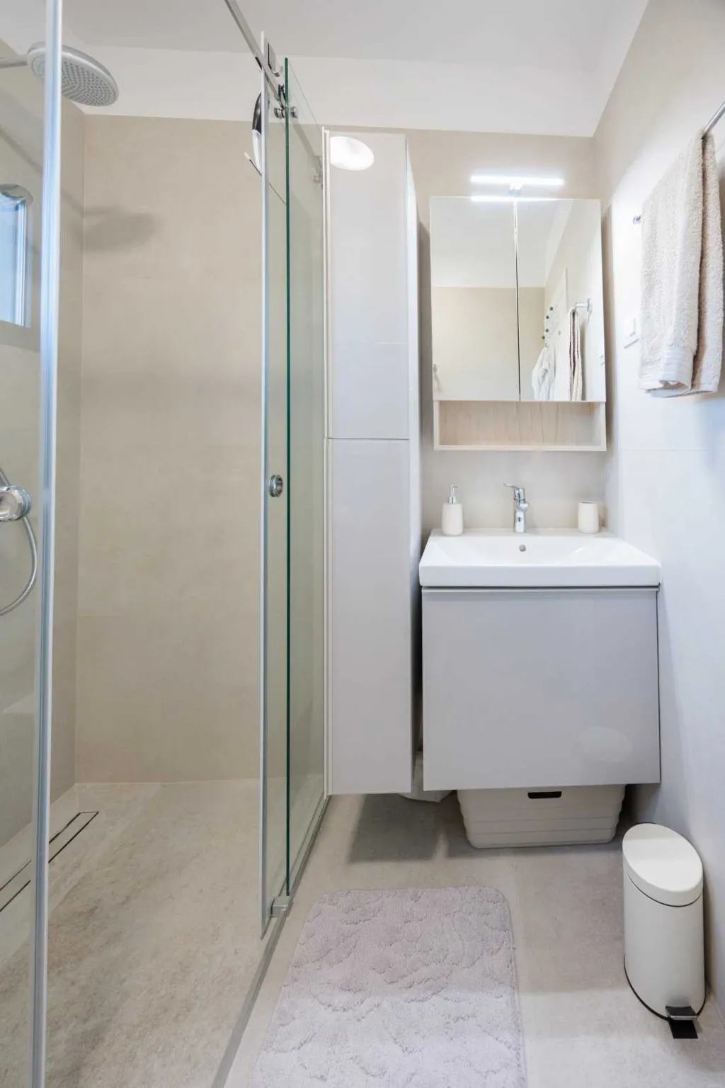 Zadar Diklo Sea-View Apartment for Up to 4
