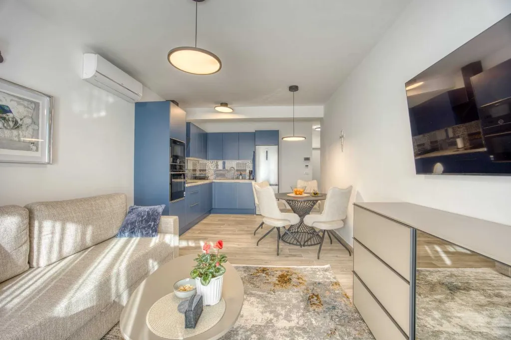 Zadar Diklo Sea-View Apartment for Up to 4