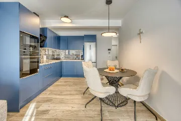 Zadar Diklo Sea-View Apartment for Up to 4