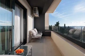 Zadar Diklo Sea-View Apartment for Up to 4