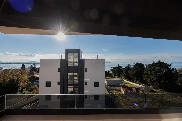 Zadar Diklo Sea-View Apartment for Up to 4