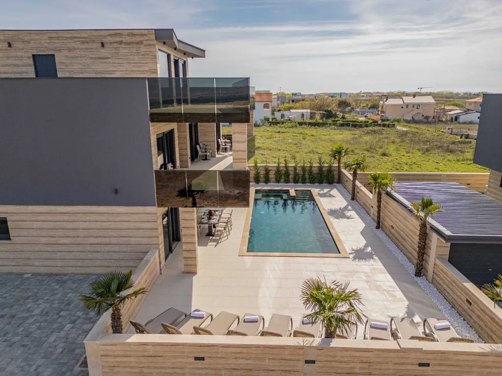 Privlaka Villa for 10 with Heated Pool & Terrace