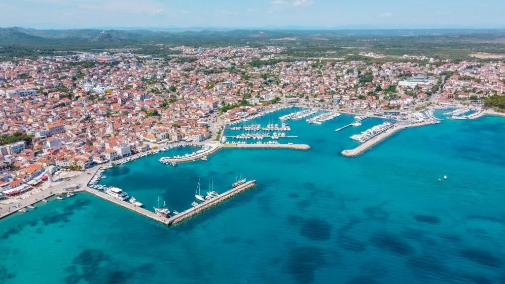 4-Bedroom Villa in Vodice for Up to 10 Guests