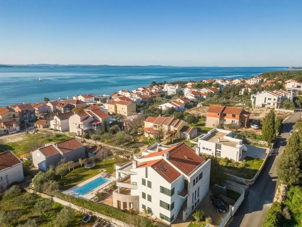 Spacious Villa in Zadar with Private Pool for 16