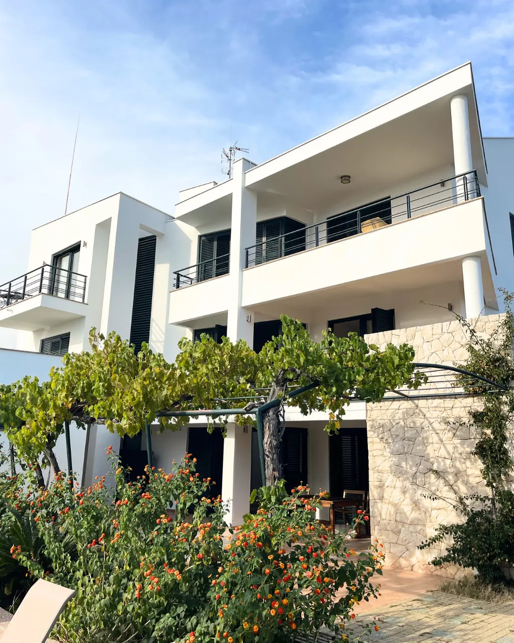 Spacious Villa in Zadar with Private Pool for 16
