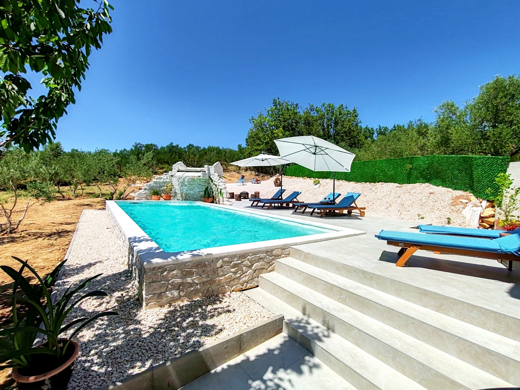 Stone Villa in Posedarje with Private Pool
