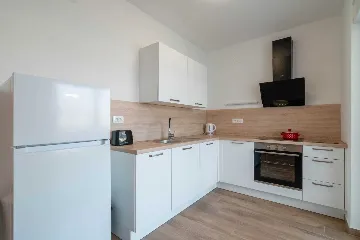 Sea-View 2-Bedroom Apartment for 5 in Pag