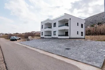 Pag Sea-View Apartment with Balcony for 5 Guests