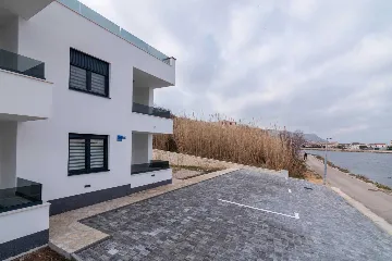 Pag Sea-View Apartment with Balcony for 5 Guests