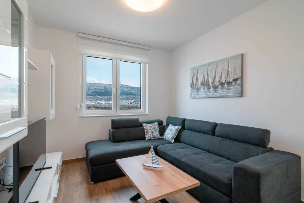 Pag Sea-View Apartment with Balcony for 5 Guests