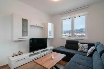 Pag Sea-View Apartment with Balcony for 5 Guests