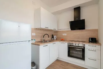 Pag Sea-View Apartment with Balcony for 5 Guests