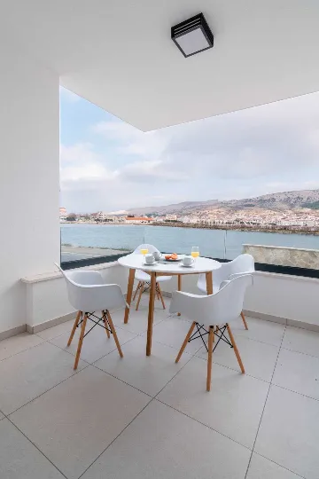 Pag Sea-View Apartment with Balcony for 5 Guests