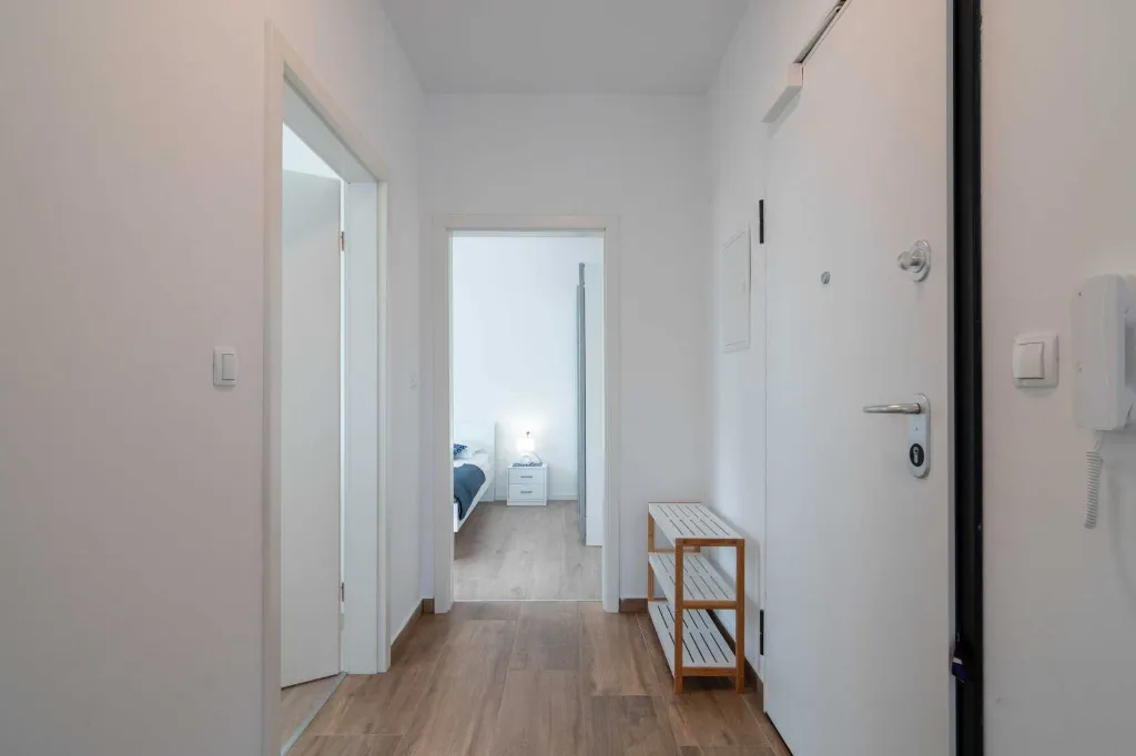 Pag Sea-View Apartment with Balcony for 5 Guests