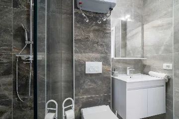 Pag Sea-View Apartment with Balcony for 5 Guests