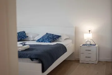 Pag Sea-View Apartment with Balcony for 5 Guests