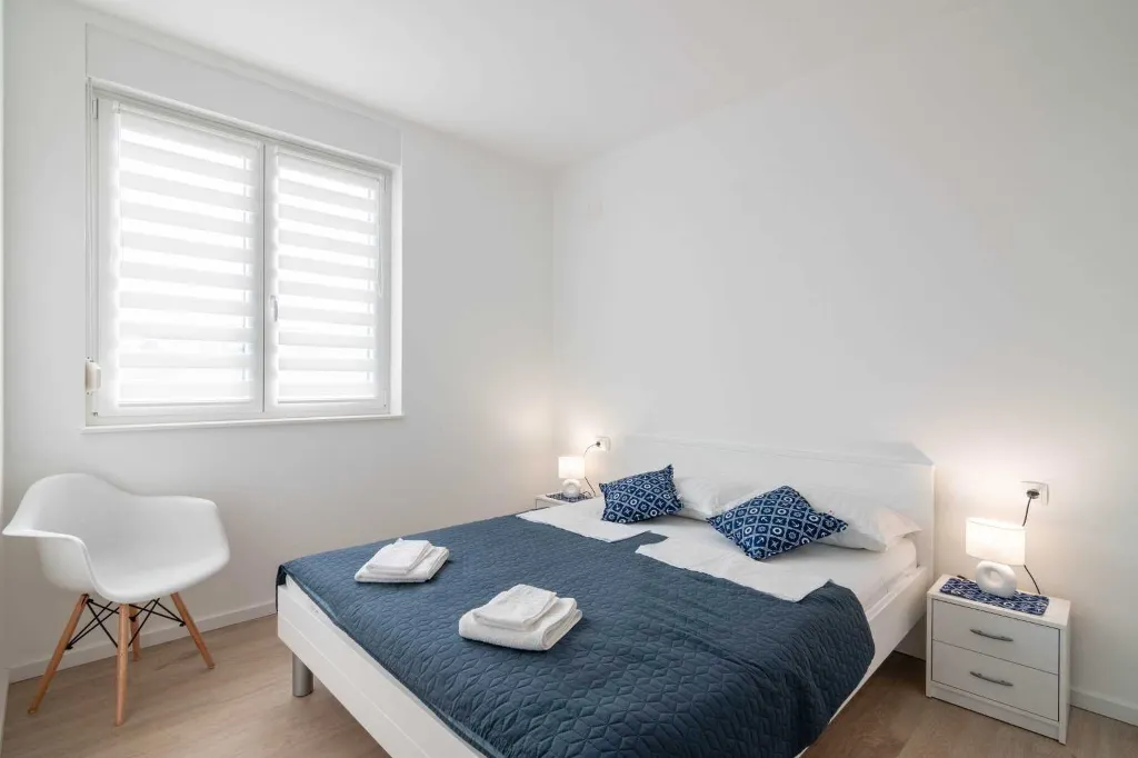 Pag Apartment with Sea View Balcony for 5