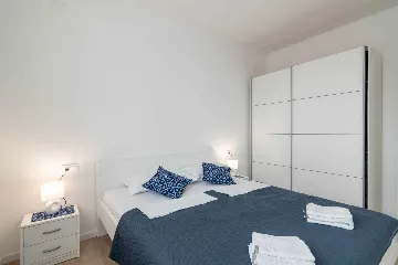 Pag Apartment with Sea View Balcony for 5