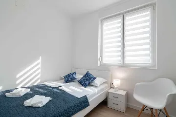 Pag Apartment with Sea View Balcony for 5