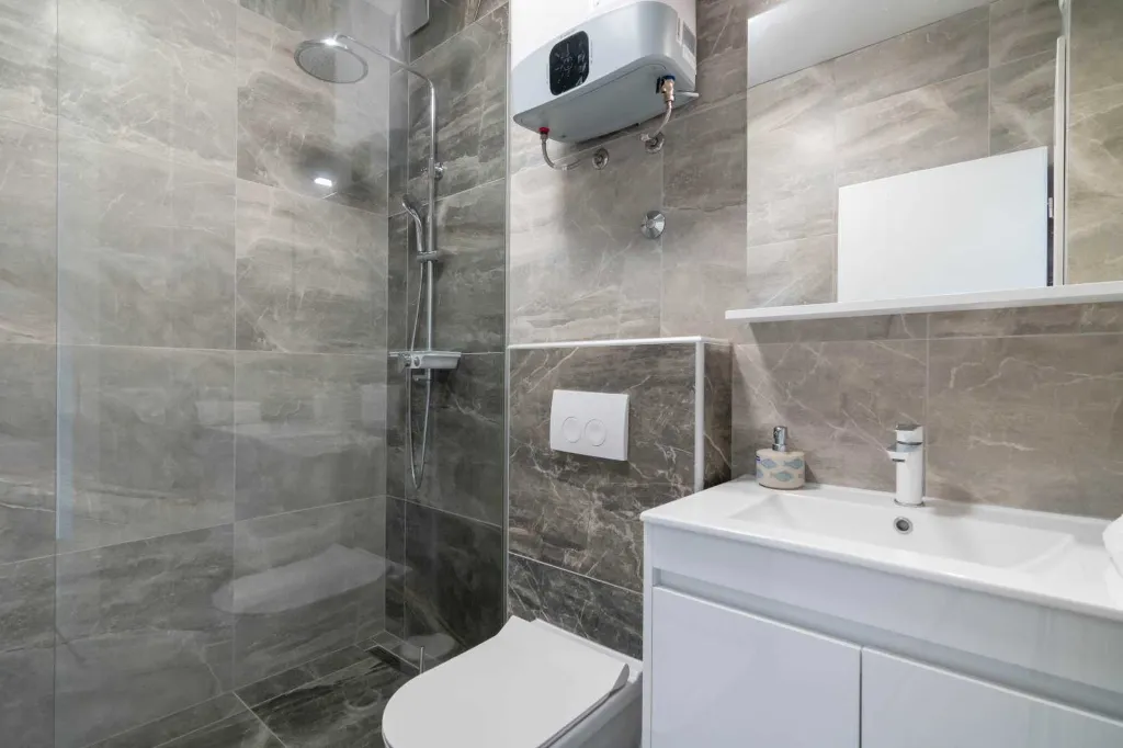 Pag Apartment with Sea View Balcony for 5