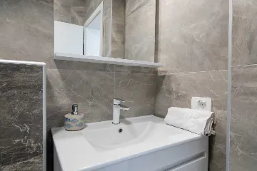 Pag Apartment with Sea View Balcony for 5