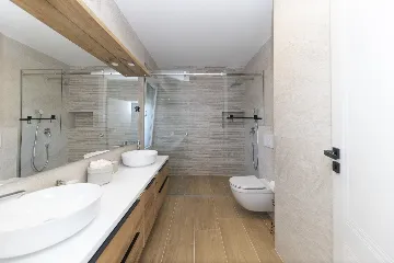 3-Bedroom Villa in Zaton with Heated Pool & Jacuzzi