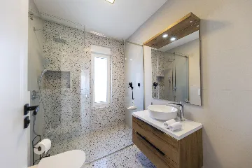 3-Bedroom Villa in Zaton with Heated Pool & Jacuzzi