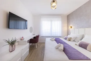 3-Bedroom Villa in Zaton with Heated Pool & Jacuzzi