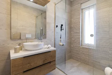 3-Bedroom Villa in Zaton with Heated Pool & Jacuzzi