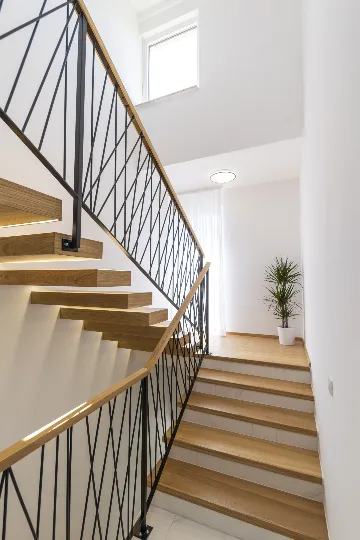 3-Bedroom Villa in Zaton with Heated Pool & Jacuzzi