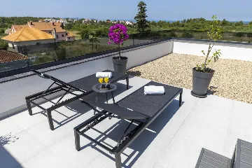 3-Bedroom Villa in Zaton with Heated Pool & Jacuzzi