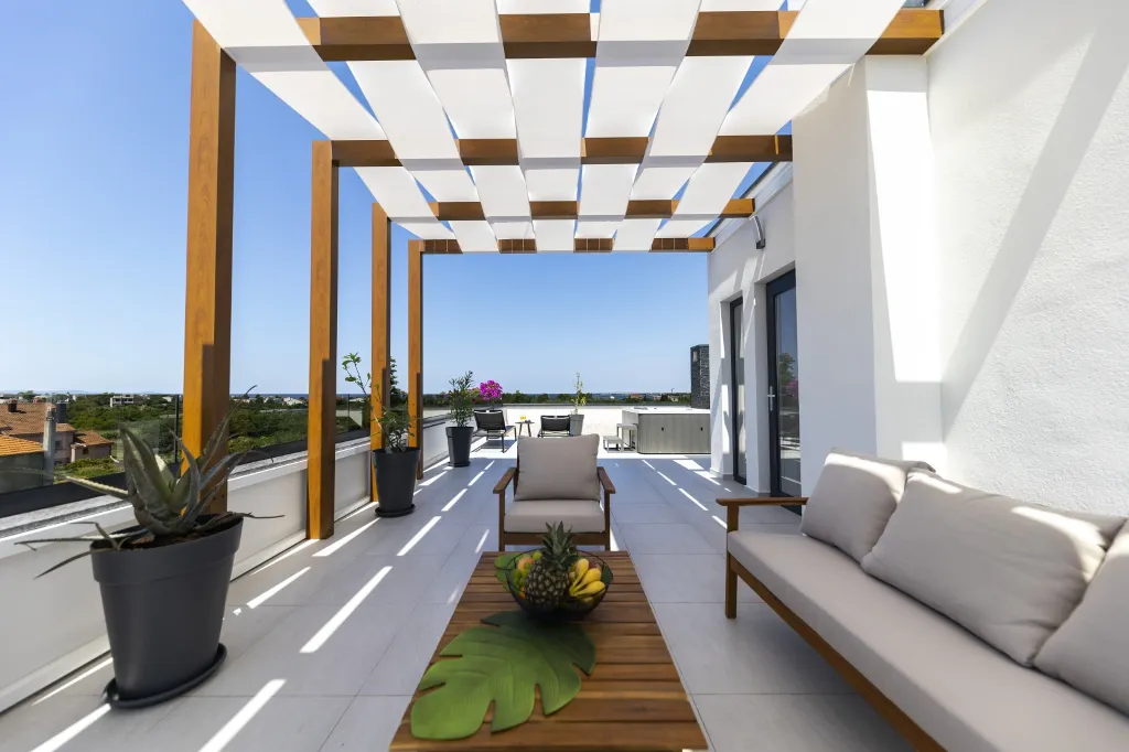 3-Bedroom Villa in Zaton with Heated Pool & Jacuzzi