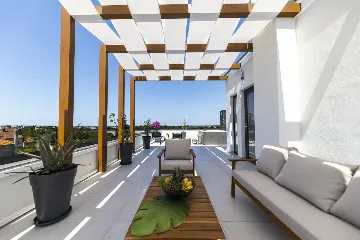 3-Bedroom Villa in Zaton with Heated Pool & Jacuzzi