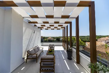 3-Bedroom Villa in Zaton with Heated Pool & Jacuzzi