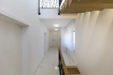 3-Bedroom Villa in Zaton with Heated Pool & Jacuzzi