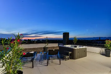 3-Bedroom Villa in Zaton with Heated Pool & Jacuzzi