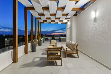 3-Bedroom Villa in Zaton with Heated Pool & Jacuzzi