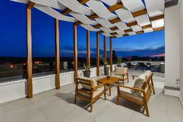 3-Bedroom Villa in Zaton with Heated Pool & Jacuzzi