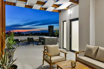 3-Bedroom Villa in Zaton with Heated Pool & Jacuzzi