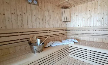 3-Bedroom Villa in Zaton with Heated Pool & Jacuzzi