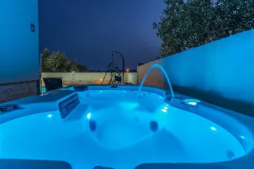Family Villa with Heated Pool & Sauna in Sveti Filip i Jakov