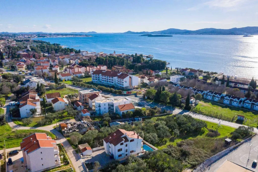 Family Villa with Heated Pool & Sauna in Sveti Filip i Jakov