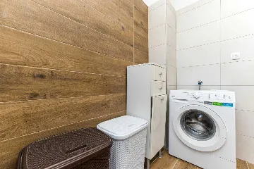 Family Villa with Heated Pool & Sauna in Sveti Filip i Jakov