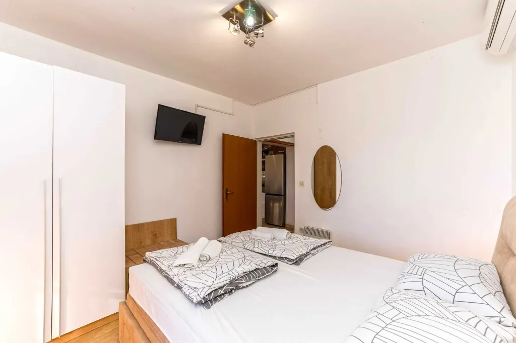 Family Villa with Heated Pool & Sauna in Sveti Filip i Jakov