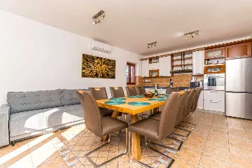 Family Villa with Heated Pool & Sauna in Sveti Filip i Jakov