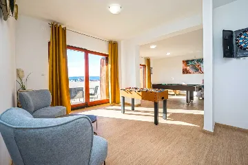 Family Villa with Heated Pool & Sauna in Sveti Filip i Jakov