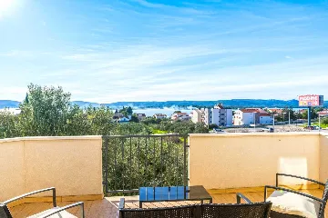 Family Villa with Heated Pool & Sauna in Sveti Filip i Jakov