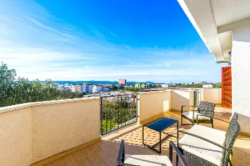 Family Villa with Heated Pool & Sauna in Sveti Filip i Jakov