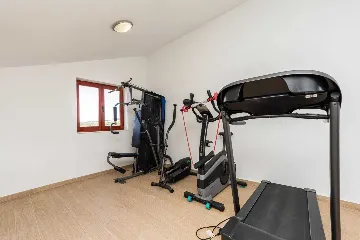 Family Villa with Heated Pool & Sauna in Sveti Filip i Jakov