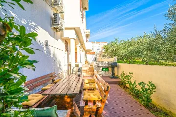 Family Villa with Heated Pool & Sauna in Sveti Filip i Jakov